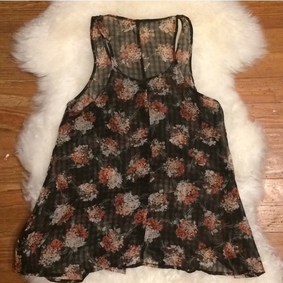 Floral Tank Top - Picture 5 of 5